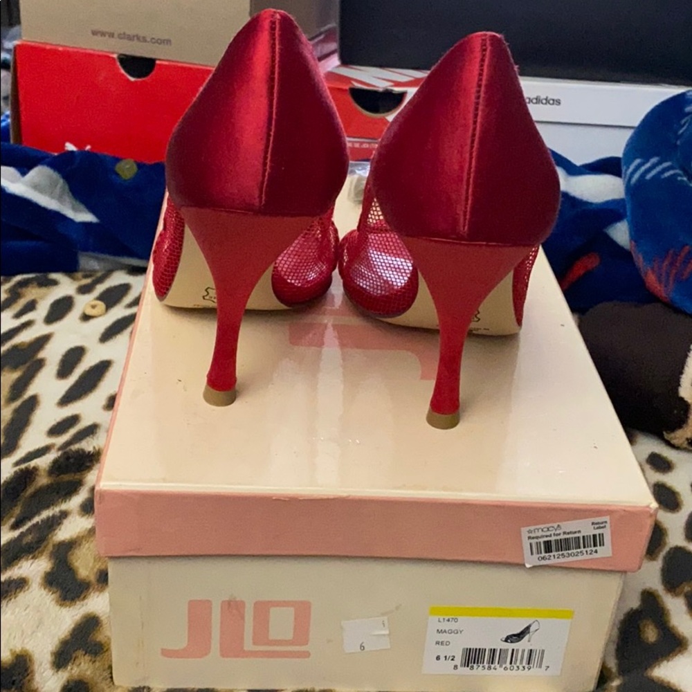 Jlo - Picture 3 of 3